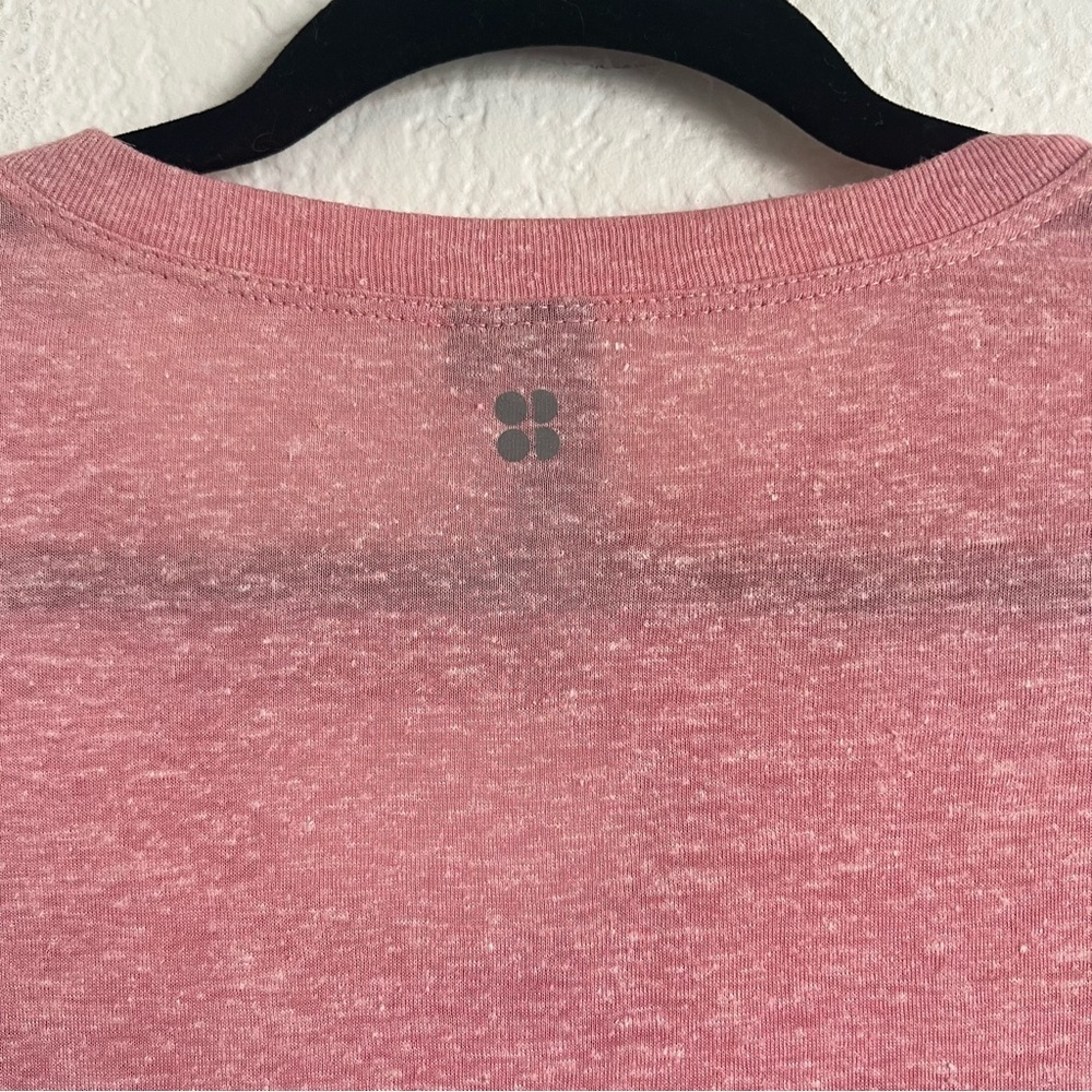 Sweaty Betty Xs Pink Cutout Long Sleeve Activewear Tee Thumb Hole View 6